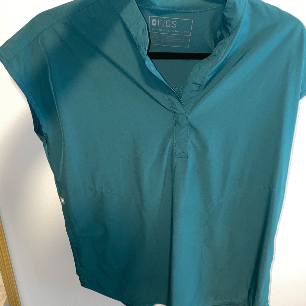 Figs fionlite Caribbean blue size xxs Rafaela top nwot